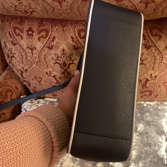 Kate Spade Crossbody - Picture 6 of 9